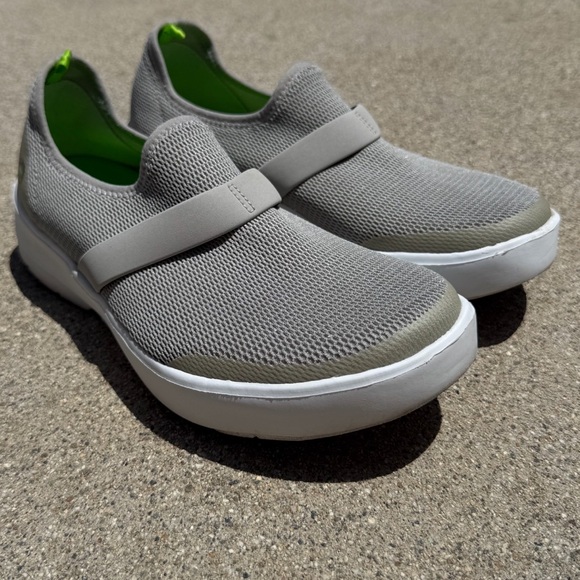 OOFOS OOmg eeZee Gray Mesh Slip On Recovery Shoes Womens Size 7 preloved - Picture 7 of 7